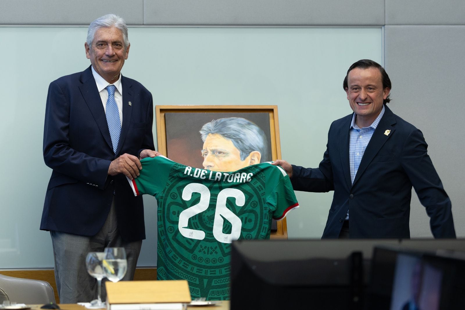 Federación Mexicana de Futbol reconoce el legado de Alberto de la Torre por su gestión entre 2000 y 2006